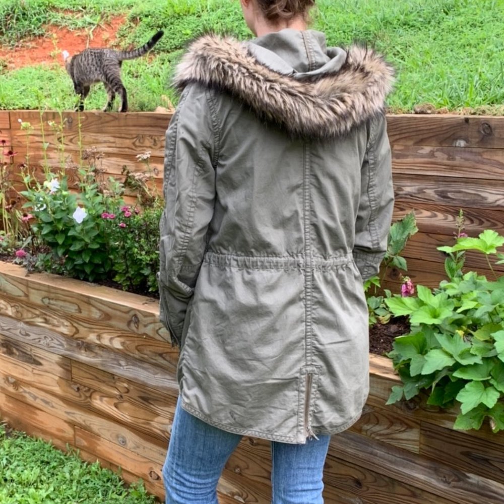 Gap Adjustable Jacket, Fur Hood, Size Small